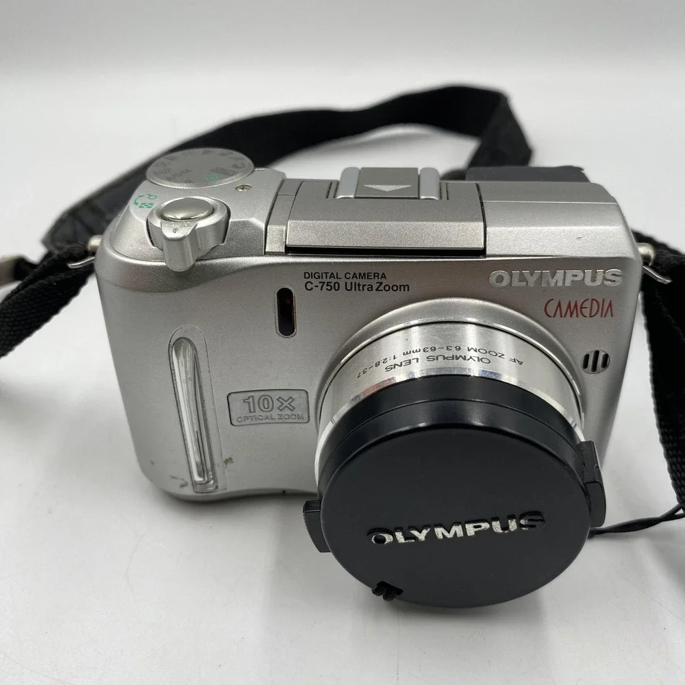 Vintage Olympus Camedia C-750 Ultra Zoom 4MP‎ Digital Camera 10x Optical Zoom